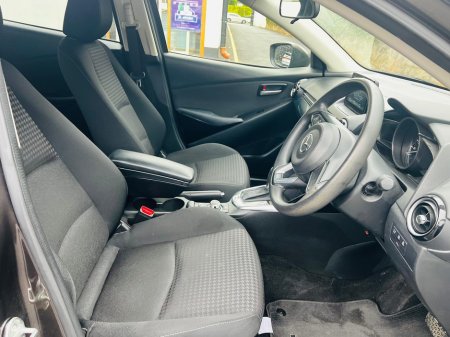 2018 Mazda Demio - photo 12