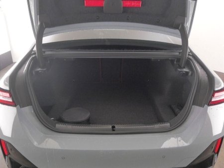 2026 BMW 5-Series - photo 13