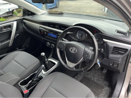 2015 Toyota Corolla - photo 14
