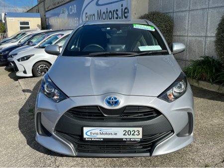 2023 Toyota Yaris - photo 2