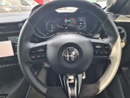 2026 Alfa Romeo Junior - photo 18