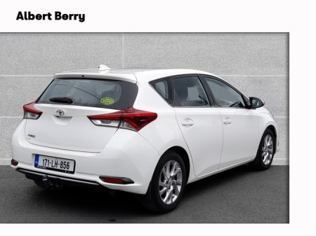 2017 Toyota Auris - photo 4