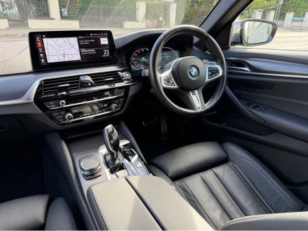 2023 BMW 5-Series - photo 18