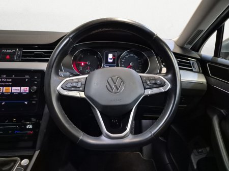 2022 Volkswagen Passat - photo 16