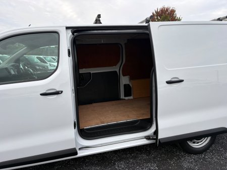 2022 Vauxhall Vivaro - photo 19