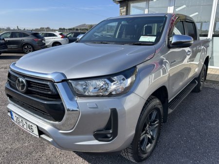 2025 Toyota Hilux - photo 3