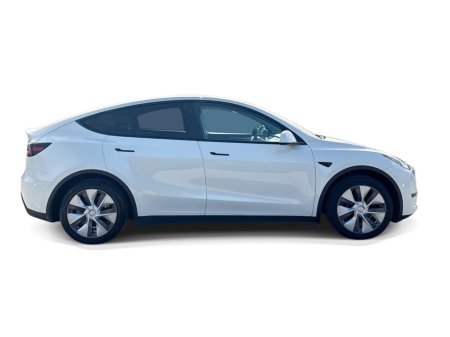 2024 Tesla Model Y - photo 13
