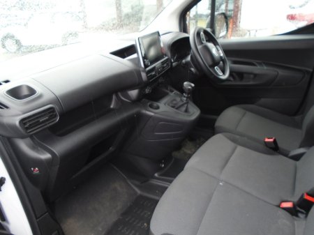 2021 Peugeot Partner - photo 2