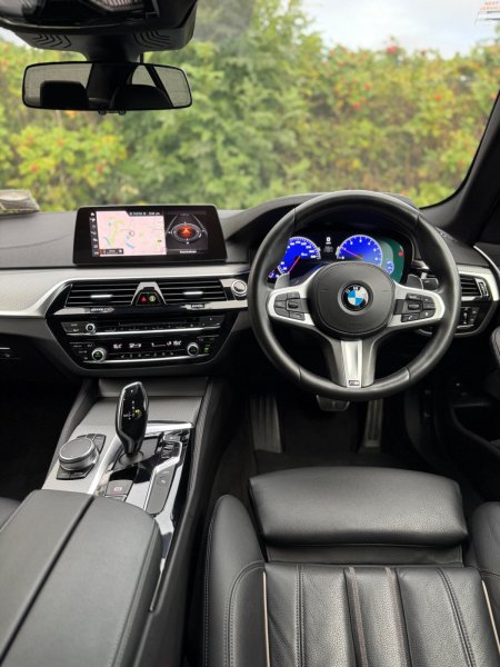 2019 BMW 5-Series - photo 24