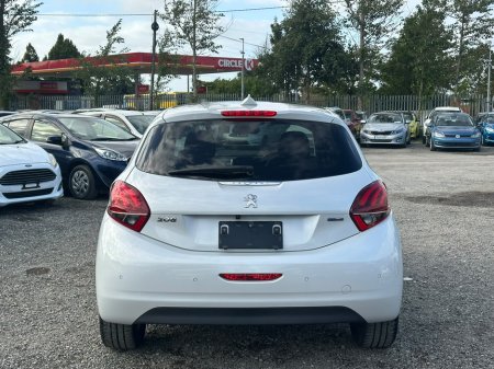 2017 Peugeot 208 - photo 5