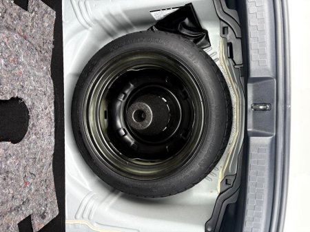 2015 Toyota Aqua - photo 12