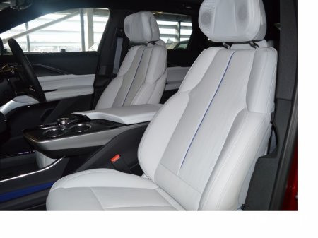 2026 Cadillac Lyriq - photo 6