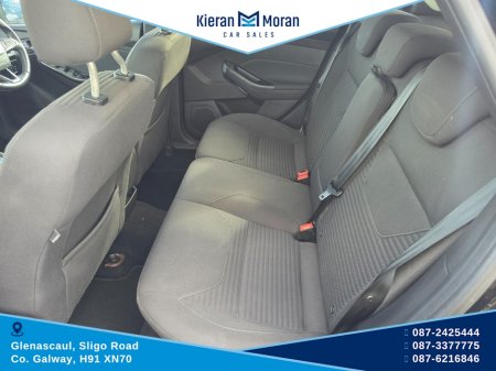 2016 Ford Focus - photo 15