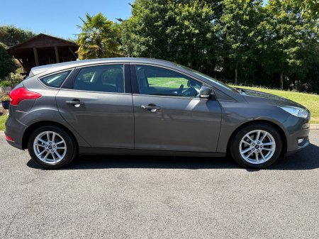 2017 Ford Focus - photo 3