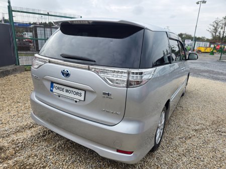 2015 Toyota Estima - photo 4