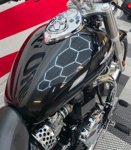 2010 Triumph Bonneville - photo 23