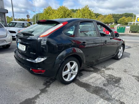 2009 Ford Focus - photo 14