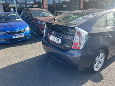 2013 Toyota Prius - photo 2