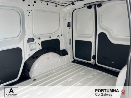 2023 Volkswagen Caddy - photo 4