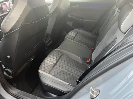 2024 Volkswagen Golf - photo 21