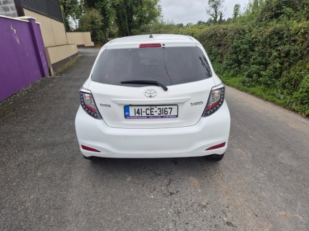 2014 Toyota Yaris - photo 5