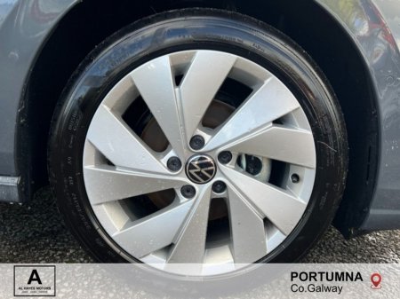 2025 Volkswagen Golf - photo 8