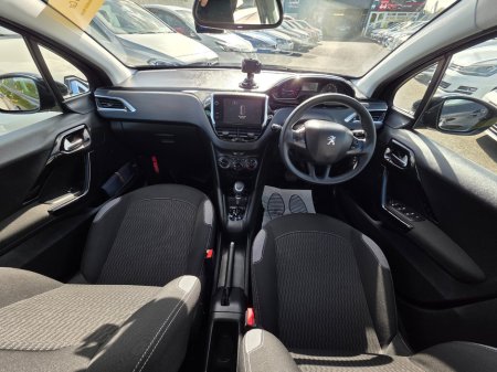 2016 Peugeot 208 - photo 9