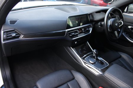 2021 BMW 3-Series - photo 23