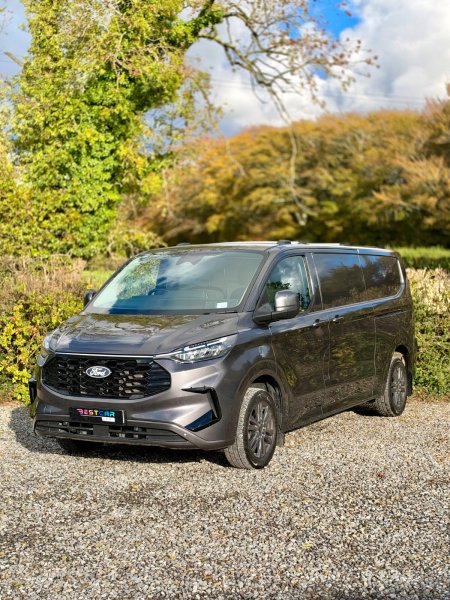2025 Ford Transit Custom - photo 8