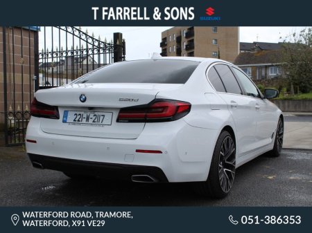 2022 BMW 5-Series - photo 2