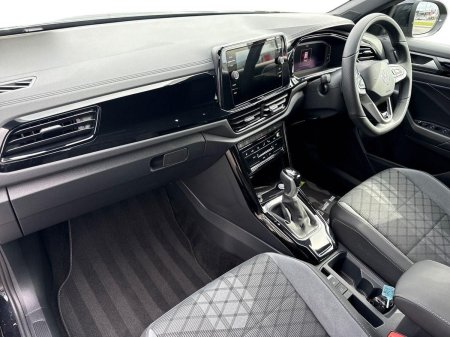 2025 Volkswagen T-Roc - photo 2