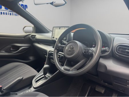 2021 Toyota Yaris - photo 13