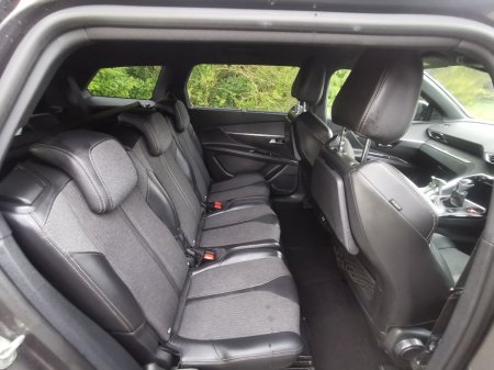 2018 Peugeot 5008 - photo 10
