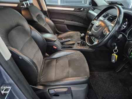 2010 Skoda Superb - photo 9