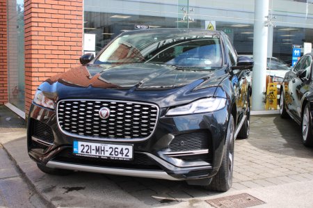 2022 Jaguar F-Pace - photo 2