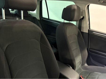 2020 Volkswagen Tiguan - photo 4