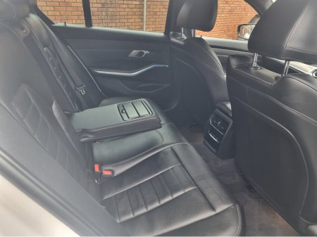 2022 BMW 3-Series - photo 24