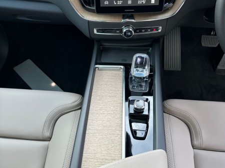 2026 Volvo XC60 - photo 17