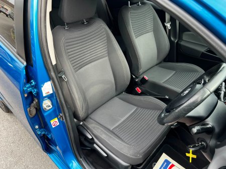 2016 Toyota Yaris - photo 8