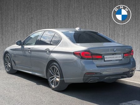 2023 BMW 5-Series - photo 2