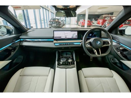 2025 BMW i5 - photo 17