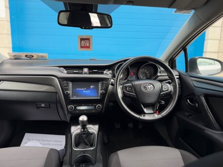 2016 Toyota Avensis - photo 8