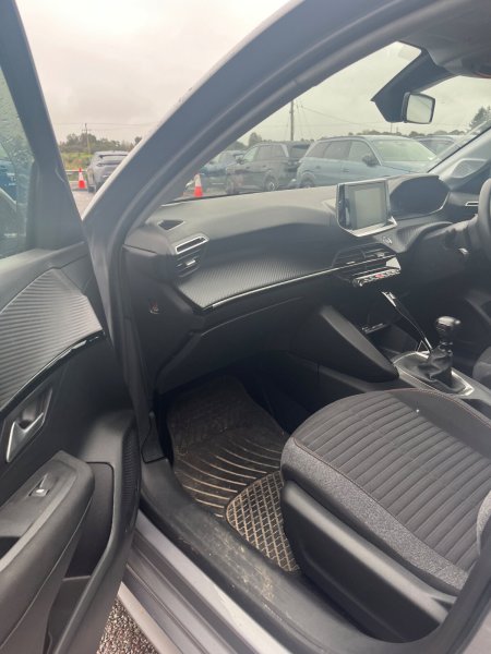 2022 Peugeot 208 - photo 9