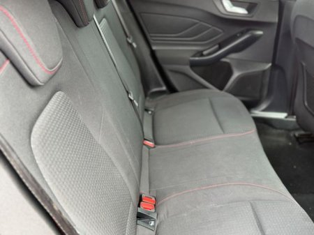 2018 Ford Focus - photo 19