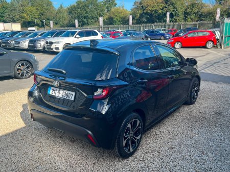 2021 Toyota Yaris - photo 3