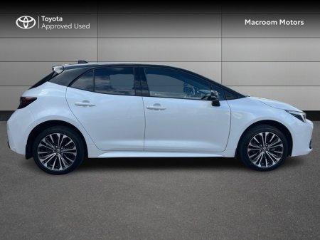 2024 Toyota Corolla - photo 3