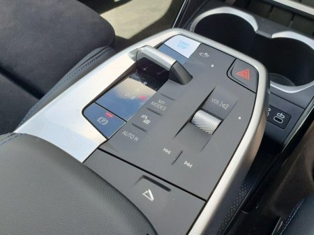 2025 BMW iX1 - photo 10