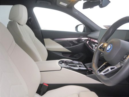 2026 BMW 5-Series - photo 12