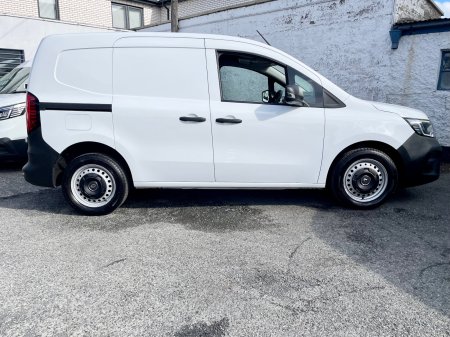 2023 Renault Kangoo - photo 11
