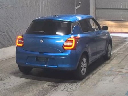 2023 Suzuki Swift - photo 2